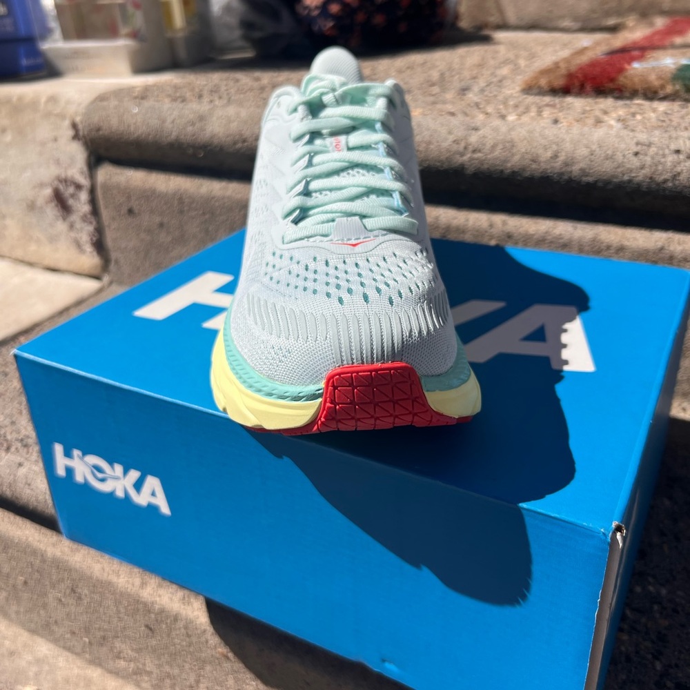 HOKA ONE ONE TIME TO FLY